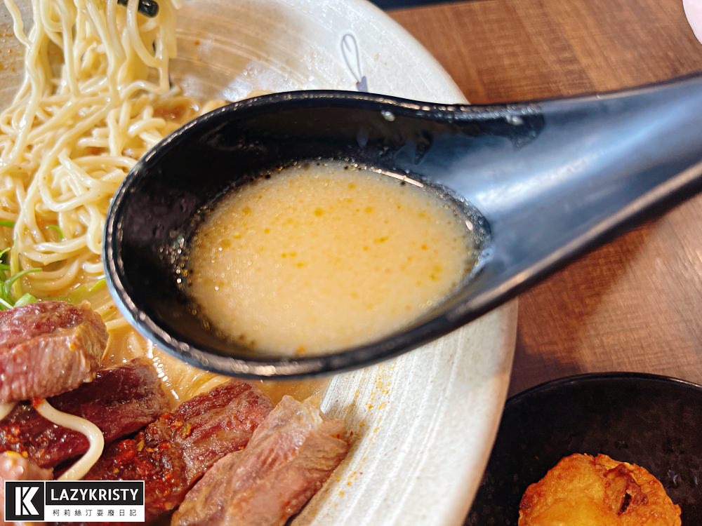 【台中好吃拉麵推薦】CP值爆表的浮誇系戰神拉麵！大里美食之光～兆曜拉麵丼飯新品分享