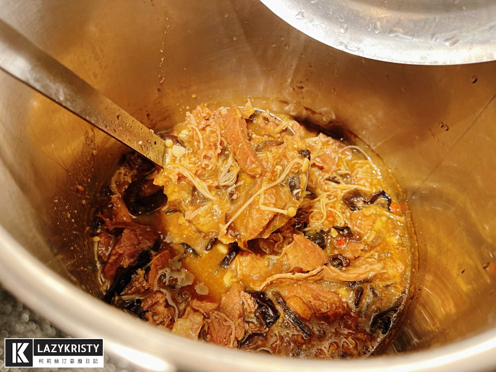 【台中平價火鍋推薦】大食怪天堂！199起就能迴轉台吃到飽的花漾轉轉鍋