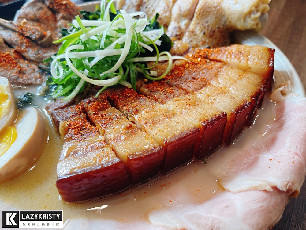 【台中好吃拉麵推薦】CP值爆表的浮誇系戰神拉麵！大里美食之光～兆曜拉麵丼飯新品分享