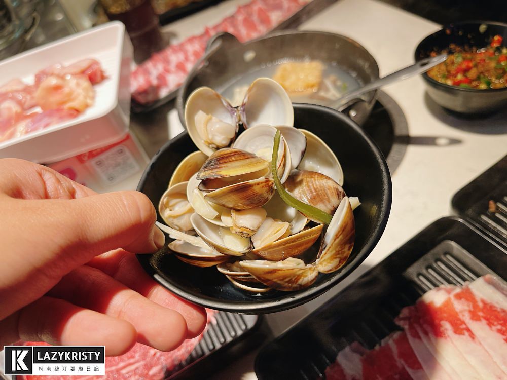 【台中平價火鍋推薦】大食怪天堂！199起就能迴轉台吃到飽的花漾轉轉鍋