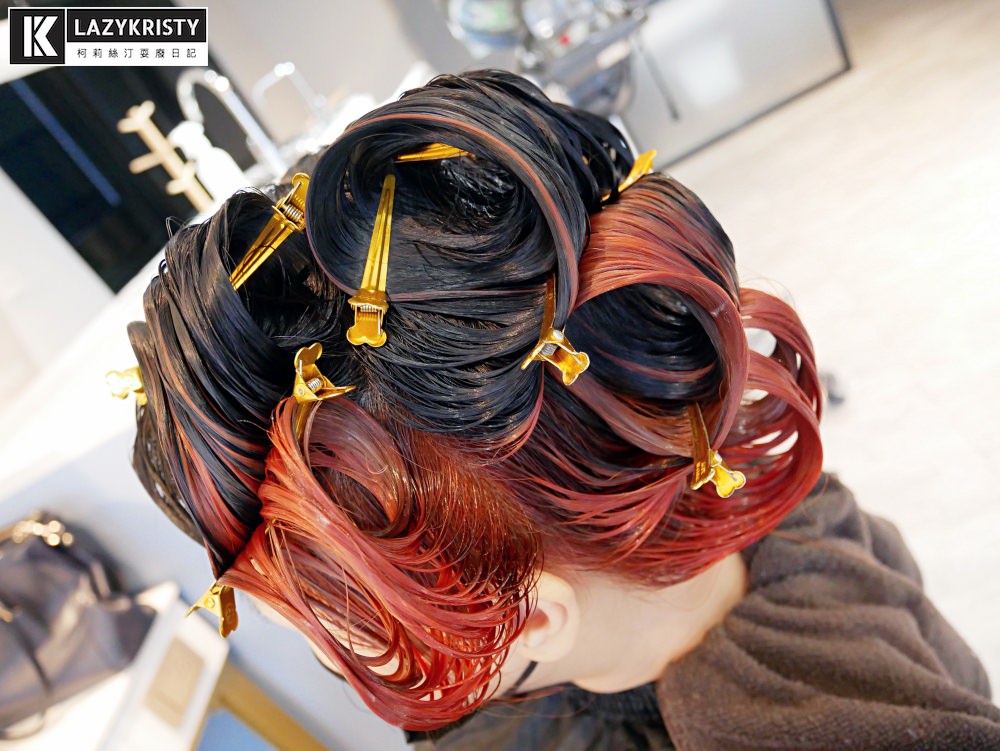 【府中染髮推薦】氣質藍黑髮x小心機雙色染 Azone寶貝店 不分長短燙染1499！
