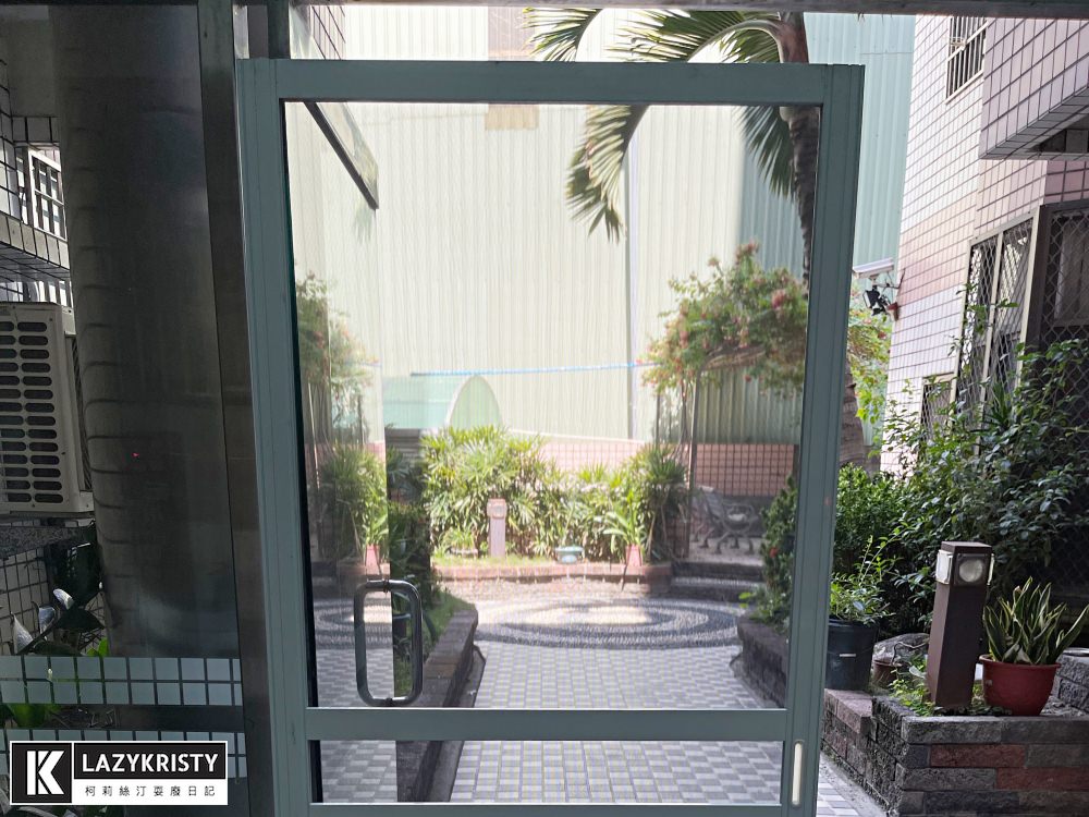 【養寵物過敏兒推薦】能抗菌+阻隔PM2.5的神奇紗窗！ 德國GreenWeb銀離子防霾紗窗有用嗎？使用心得與實測影片參考