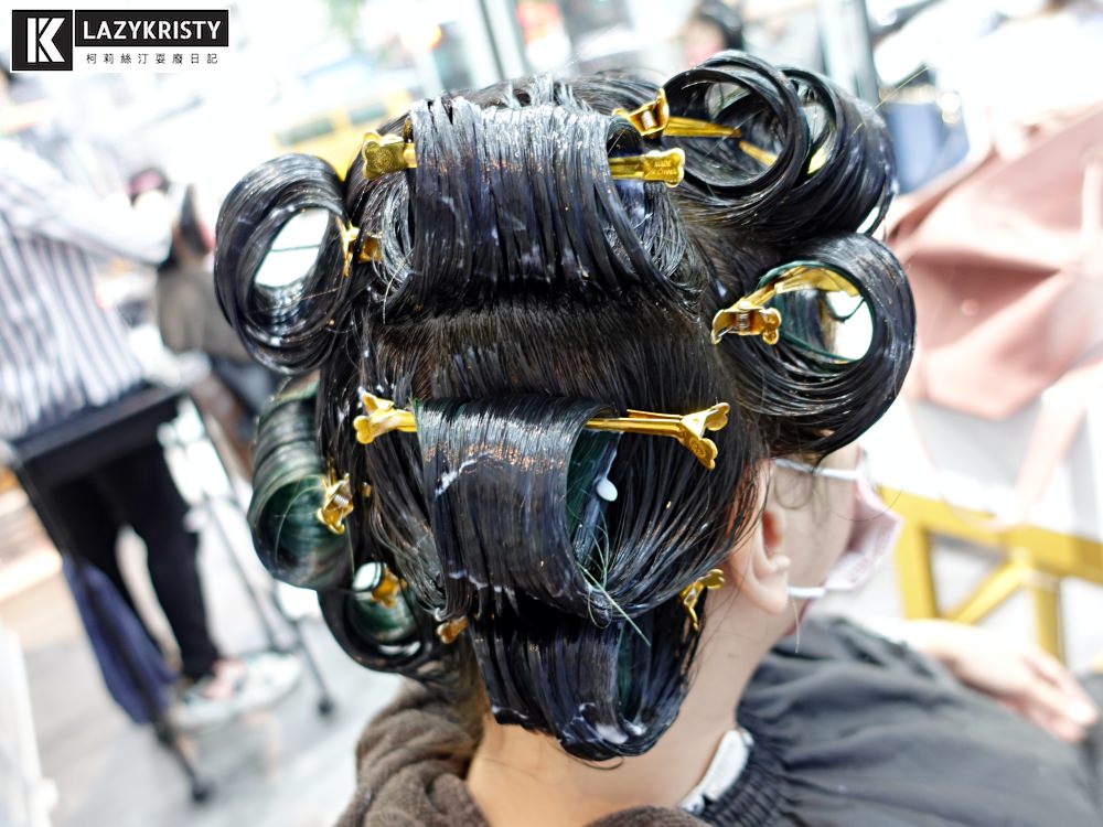 【板橋CP值最高髮廊】女生日本染劑染髮含洗剪只要1500元~府中染髮推薦 / AZONE髮廊寶貝店特殊色裙擺染 - 第20張圖 【板橋CP值最高髮廊】女生日本染劑染髮含洗剪只要1500元~府中染髮推薦 / AZONE髮廊寶貝店特殊色裙擺染