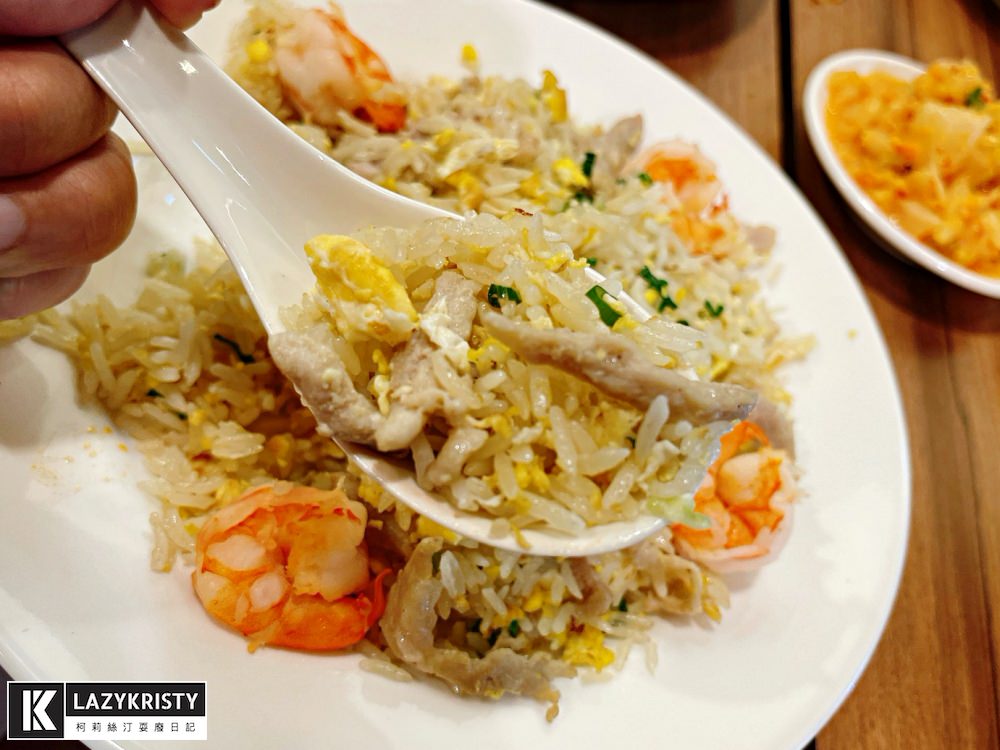 【台北牛肉麵推薦】2023銀牌紅燒牛肉麵！炒飯不輸排隊名店的萬華御真牛餐館