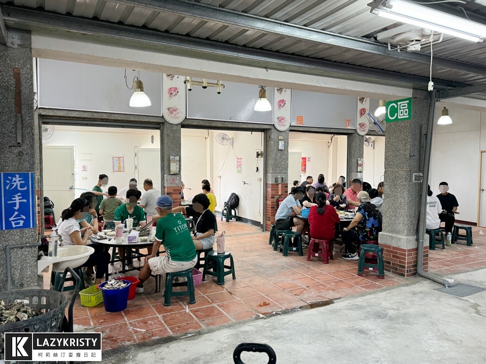 【東石首創！專人全程桌邊代烤】一人吃不加價！200元海派烤鮮蚵吃到飽～嘉義平價海鮮餐廳推薦