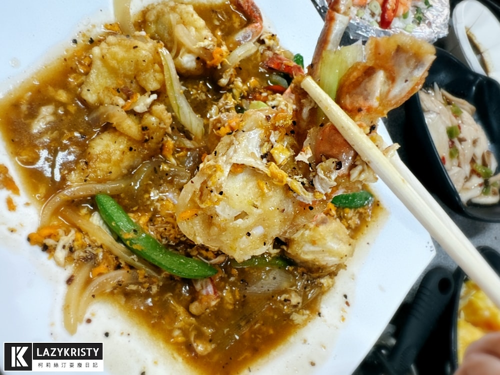 【東石首創！專人全程桌邊代烤】一人吃不加價！200元海派烤鮮蚵吃到飽～嘉義平價海鮮餐廳推薦