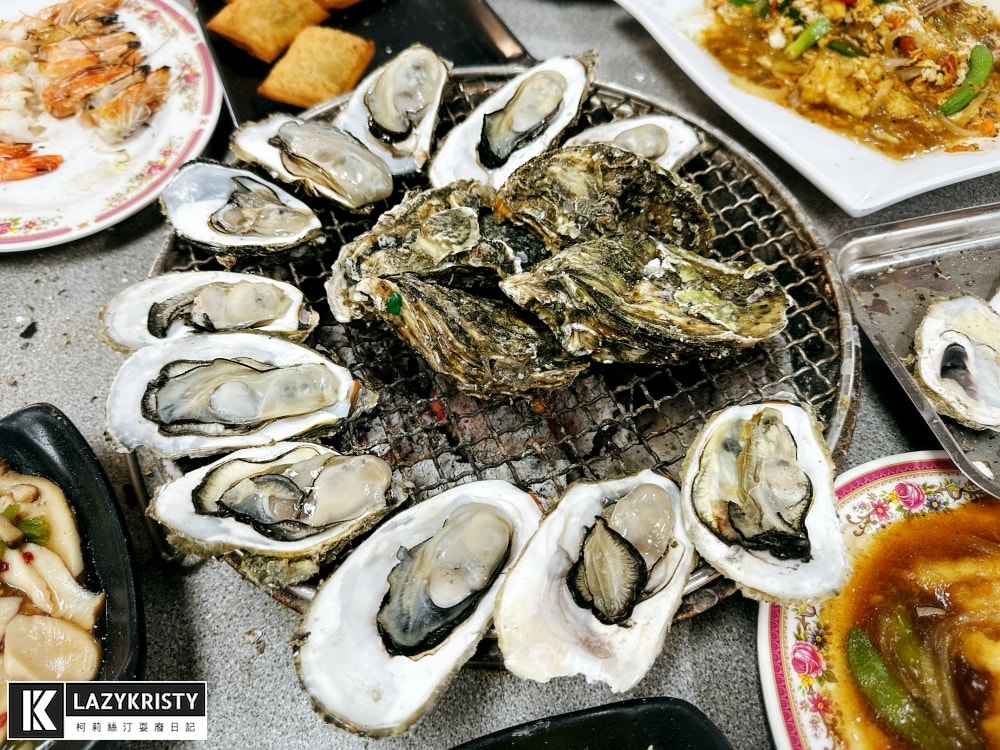 【東石首創！專人全程桌邊代烤】一人吃不加價！200元海派烤鮮蚵吃到飽～嘉義平價海鮮餐廳推薦